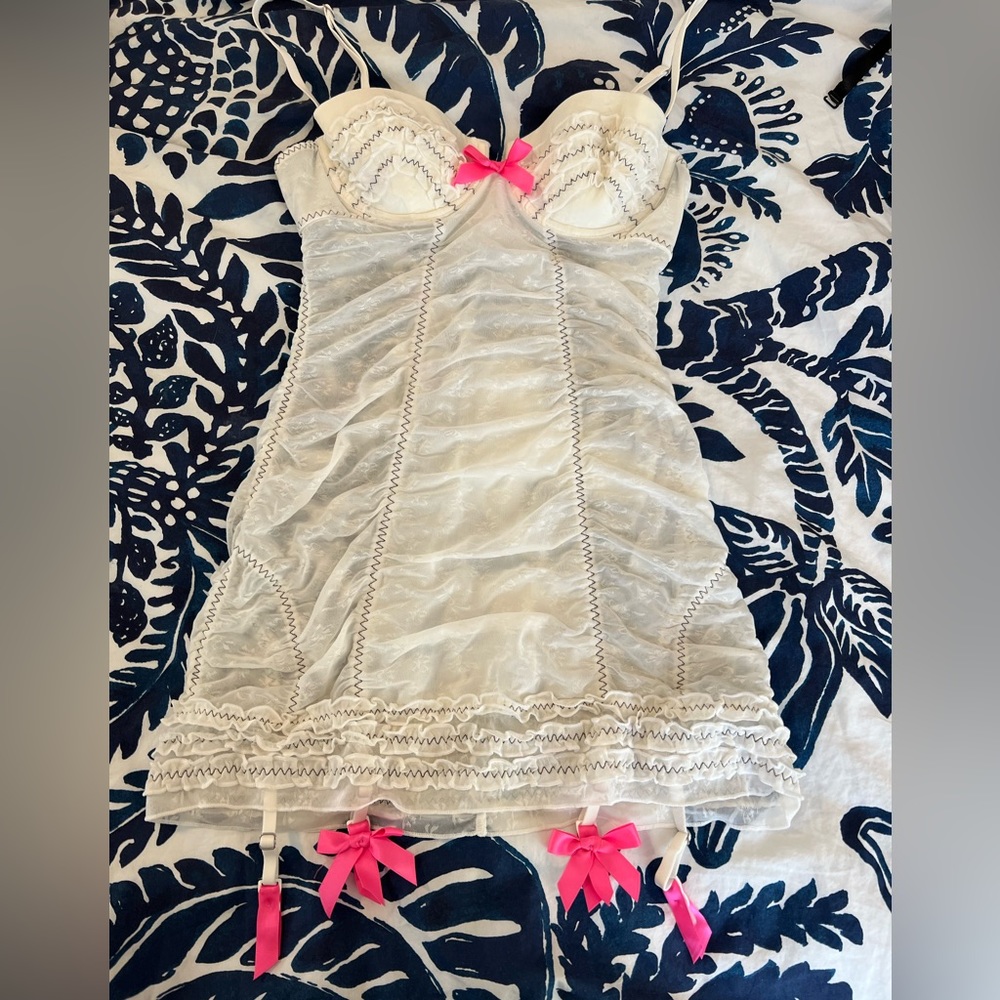 NWT Victoria’s Secret Sexy Little Things Ruffle Babydoll with Garter